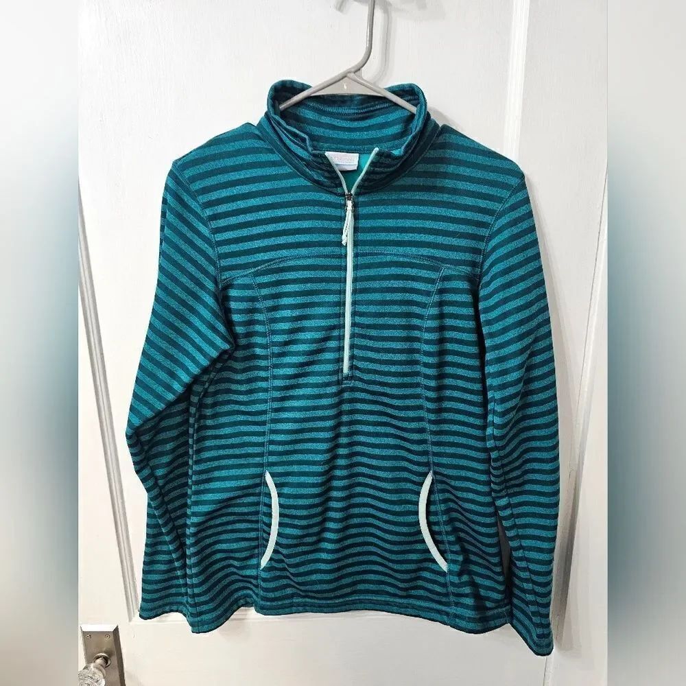Columbia fleece 1/2 zip up, sz medium, excellent condition